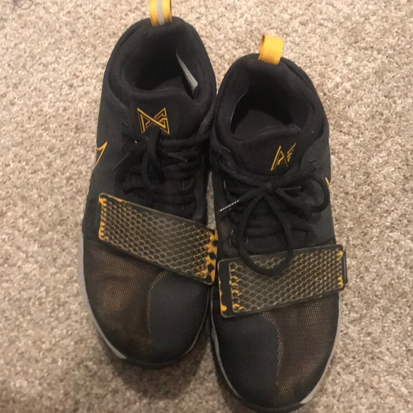 Nike basketball shoes - Picture 5 of 6